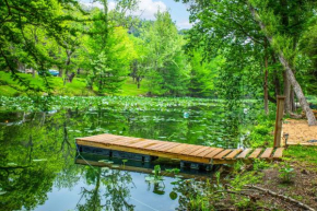 Slowpoke Cabin on Turtle Creek